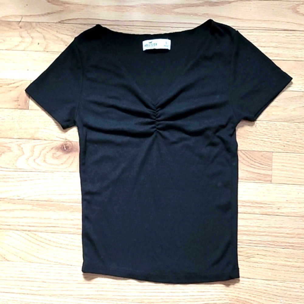 Hollister tee shirt